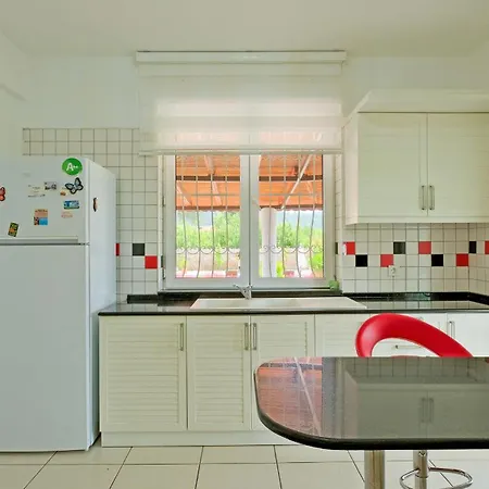 Estelle פאטהיה